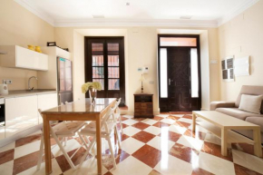 Отель Apartamentos Quevedo  Севилья